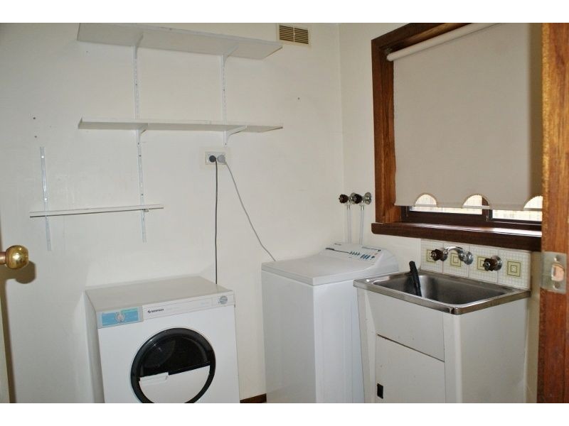 1/5 Tovell Street, Newborough VIC 3825