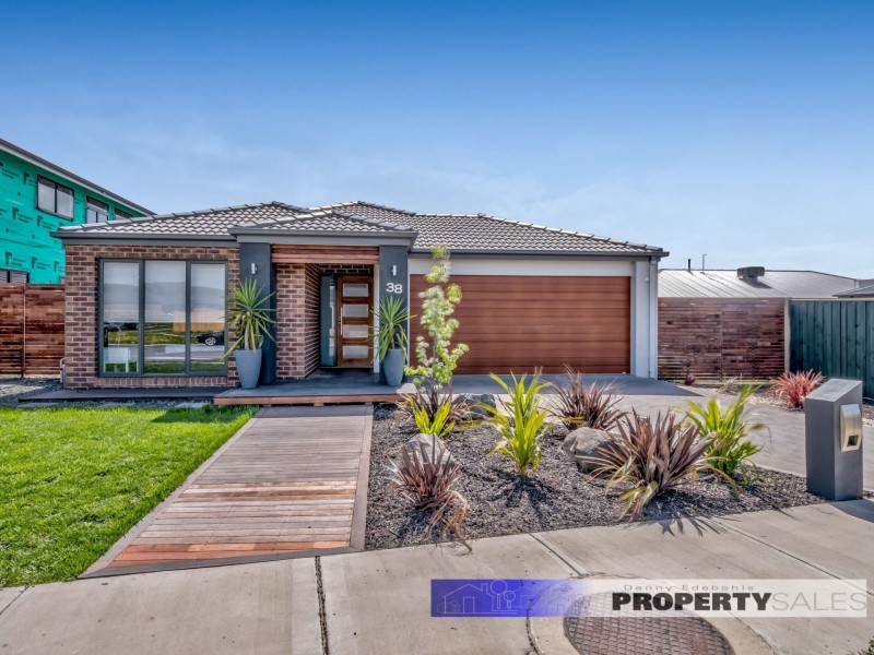 38 Discovery Boulevard, Moe VIC 3825