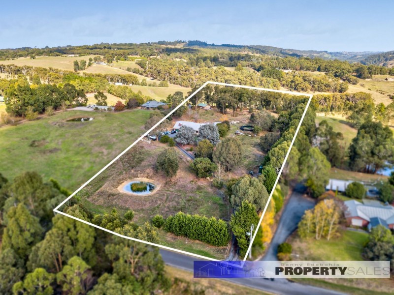 51 Donelan Drive, Hernes Oak VIC 3825