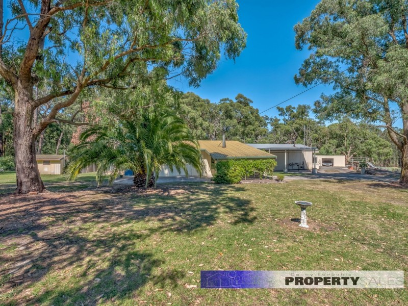 290 McDonalds Track, Hernes Oak VIC 3825