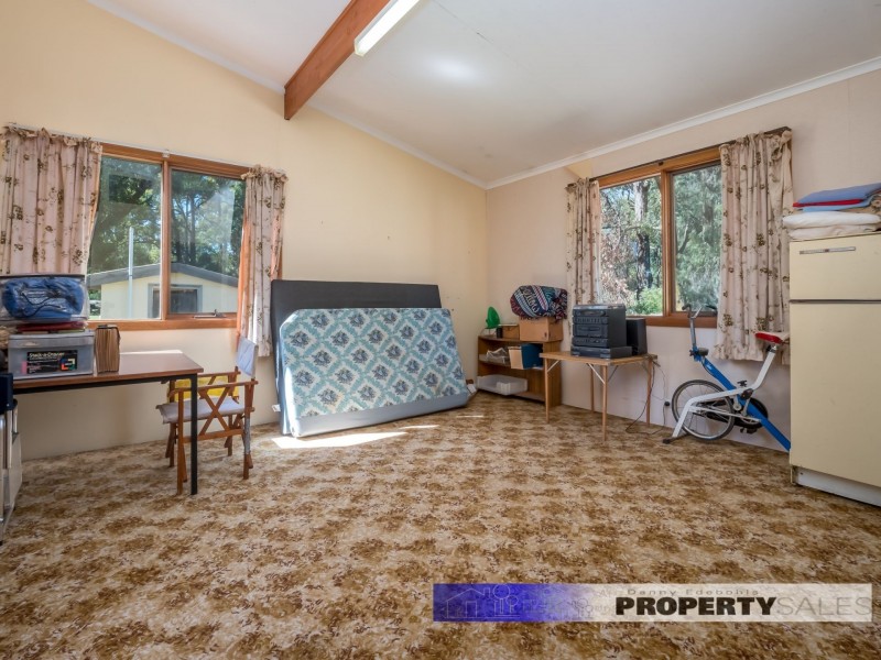 290 McDonalds Track, Hernes Oak VIC 3825