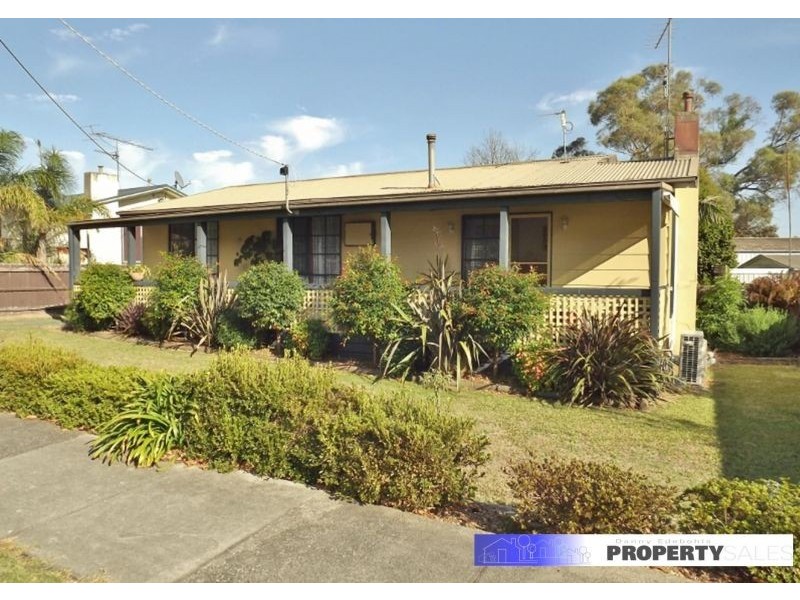12 Gould Street, Newborough VIC 3825