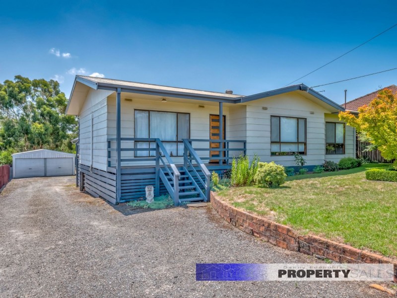 19 Chamberlain Road, Newborough VIC 3825