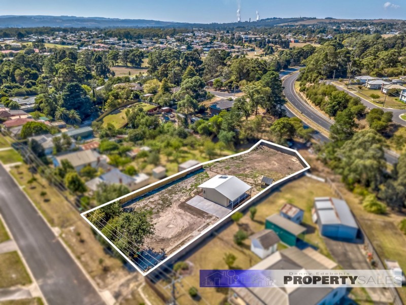 18 Railway Crescent, Moe VIC 3825