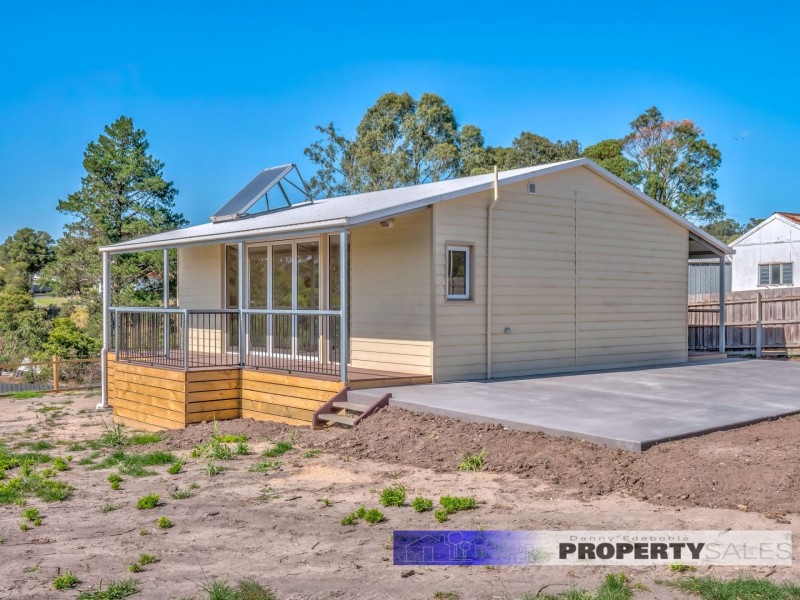 18 Railway Crescent, Moe VIC 3825