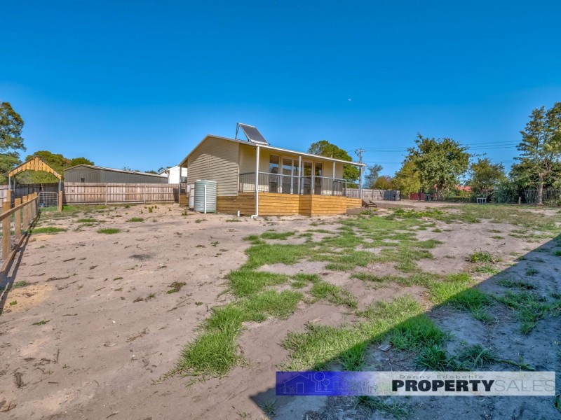 18 Railway Crescent, Moe VIC 3825