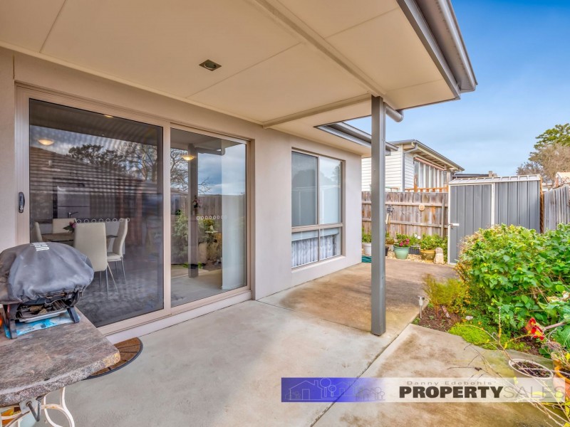2b Boolarra Avenue, Newborough VIC 3825