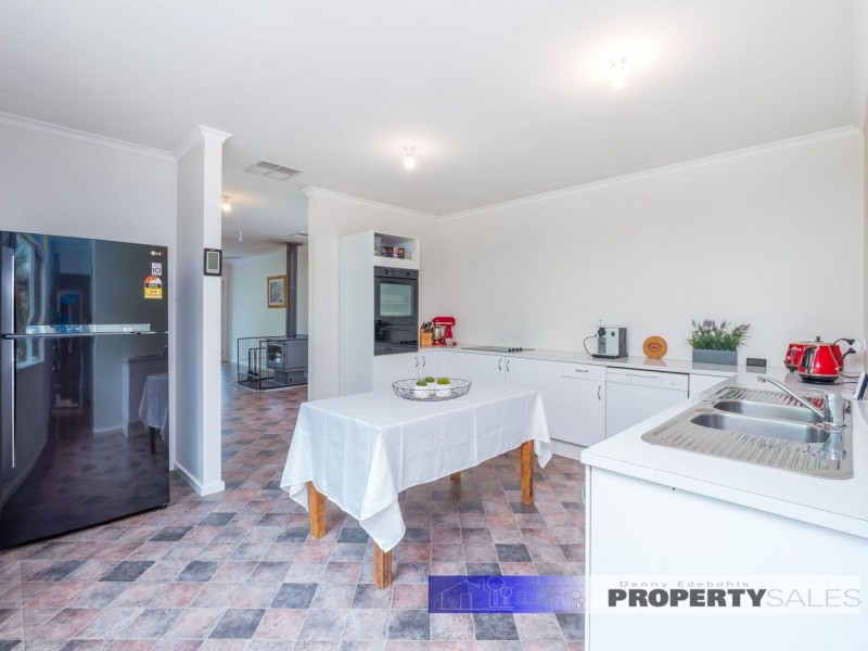 227 Coalville Road, Moe South VIC 3825