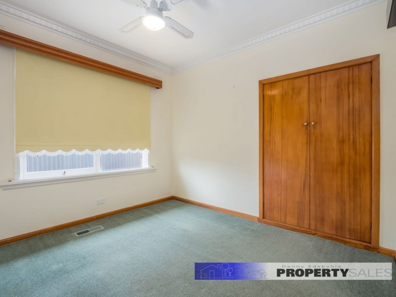 24 Chamberlain Road, Newborough VIC 3825