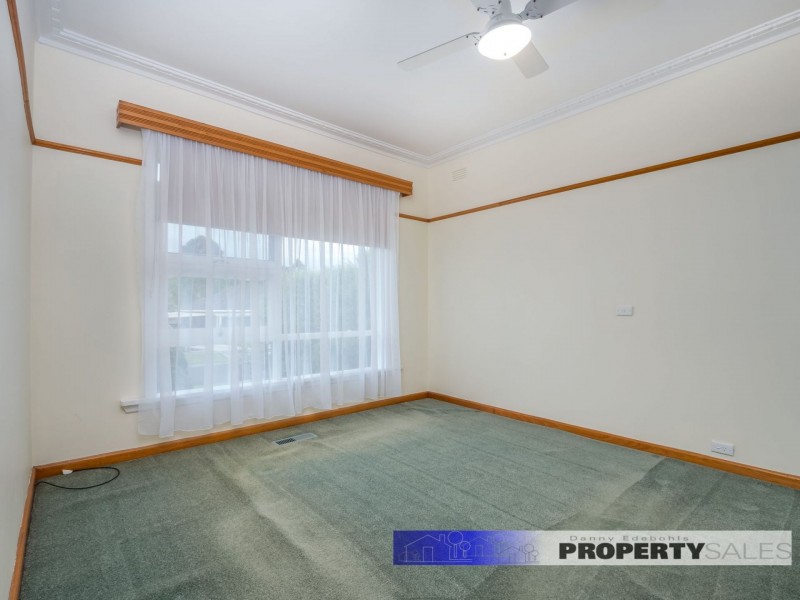 24 Chamberlain Road, Newborough VIC 3825