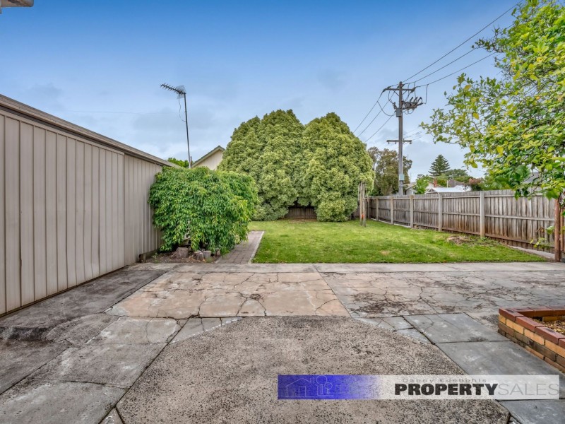 24 Chamberlain Road, Newborough VIC 3825