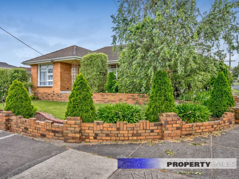 24 Chamberlain Road, Newborough VIC 3825