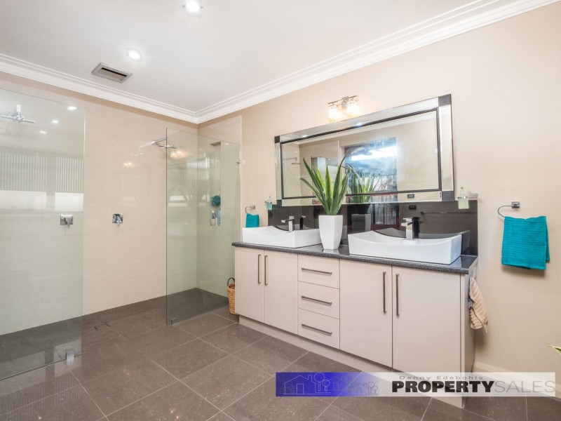 9 Ashlyn Parade, Moe VIC 3825