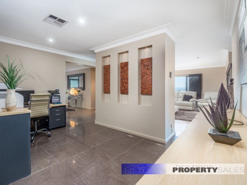 9 Ashlyn Parade, Moe VIC 3825