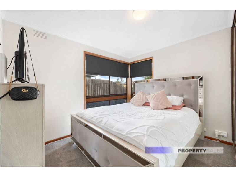 100 Torres Street, Newborough VIC 3825