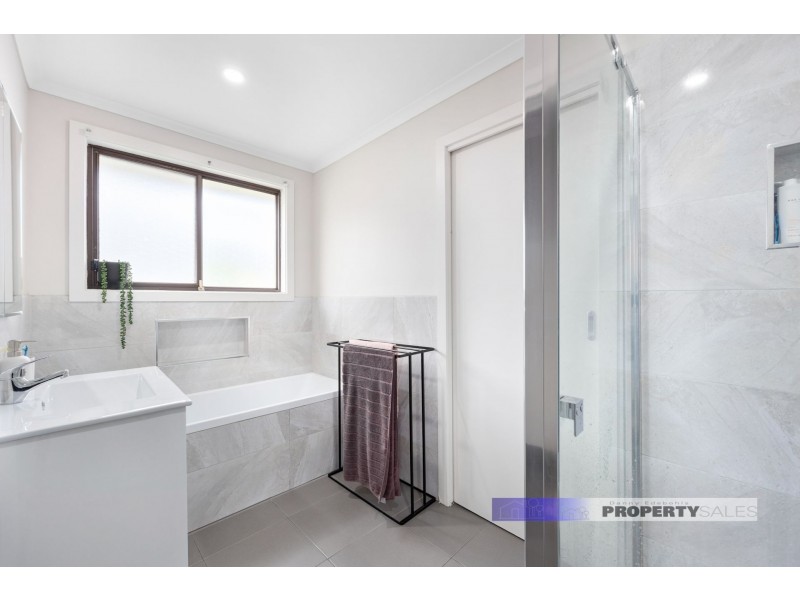 100 Torres Street, Newborough VIC 3825