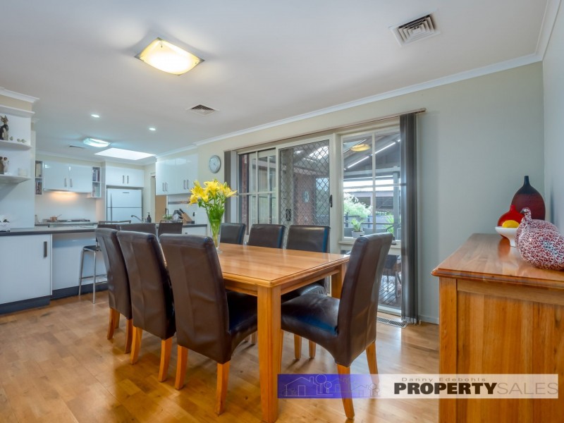 5 Phelps Court, Newborough VIC 3825