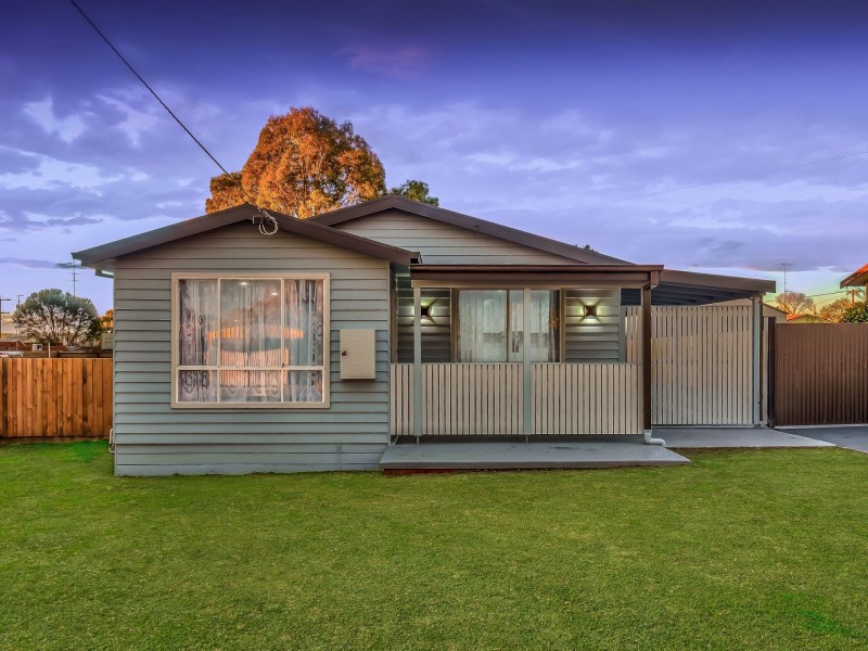 18 Ellinbank Street, Newborough VIC 3825