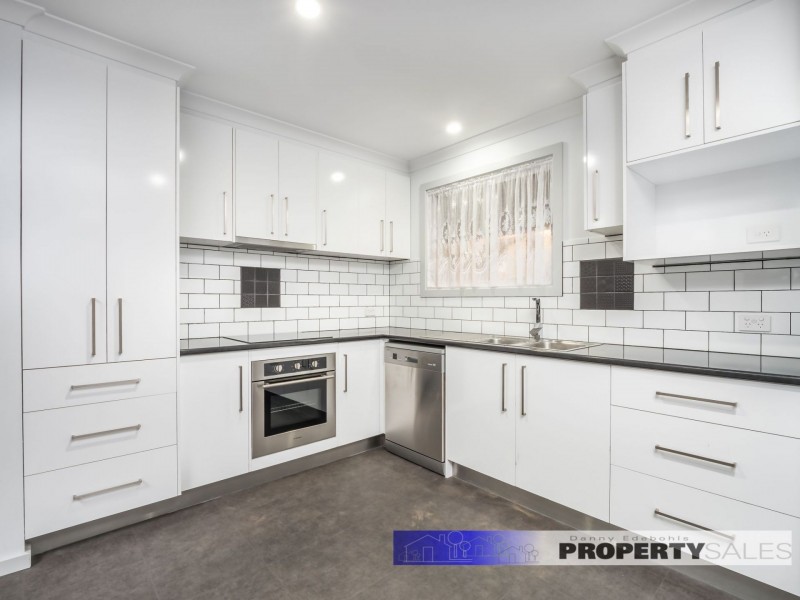 18 Ellinbank Street, Newborough VIC 3825