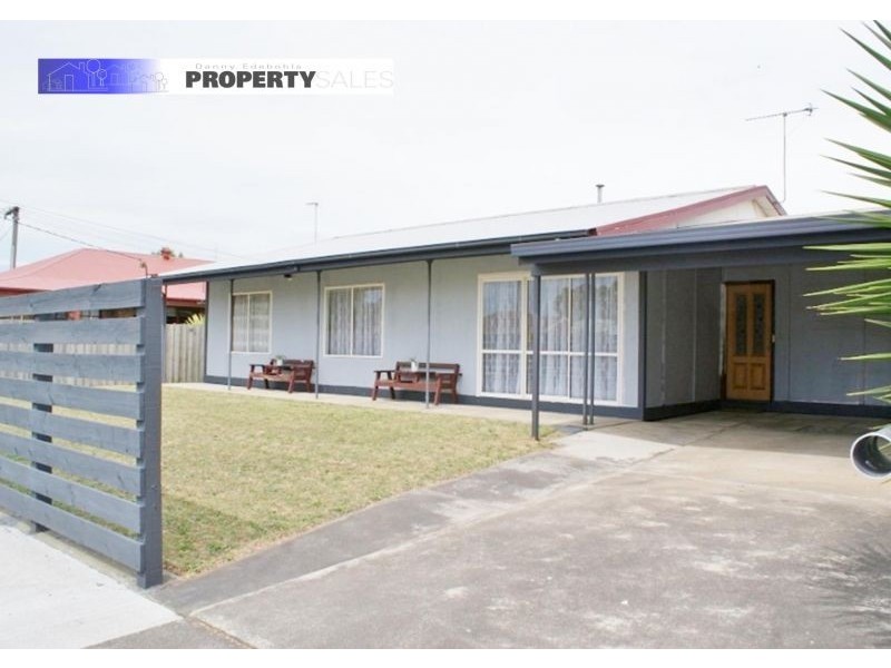 24 Hunter Street, Moe VIC 3825