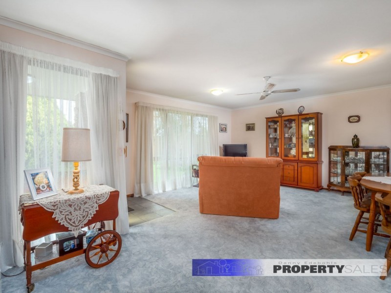 2/3 Hall Court, Newborough VIC 3825