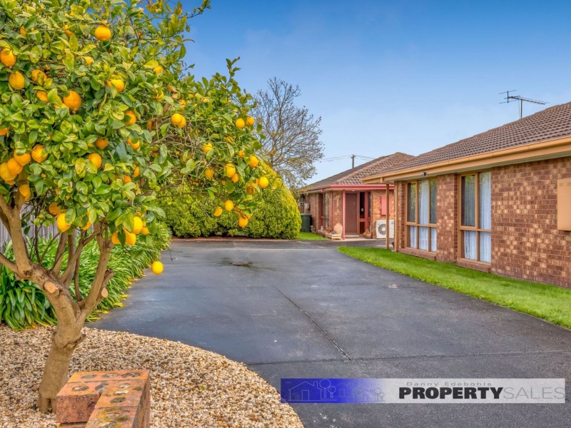2/3 Hall Court, Newborough VIC 3825