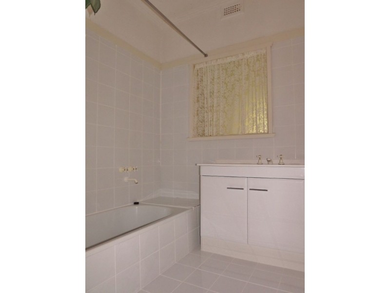 33 Leith Street, Newborough VIC 3825