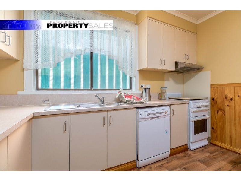 9 Margaret Street, Moe VIC 3825