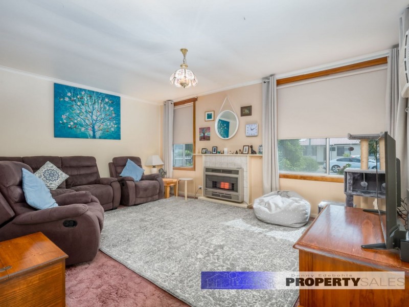 17 Mirboo Street, Newborough VIC 3825