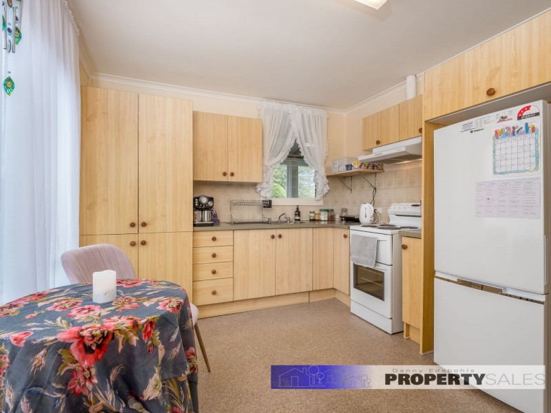 17 Mirboo Street, Newborough VIC 3825