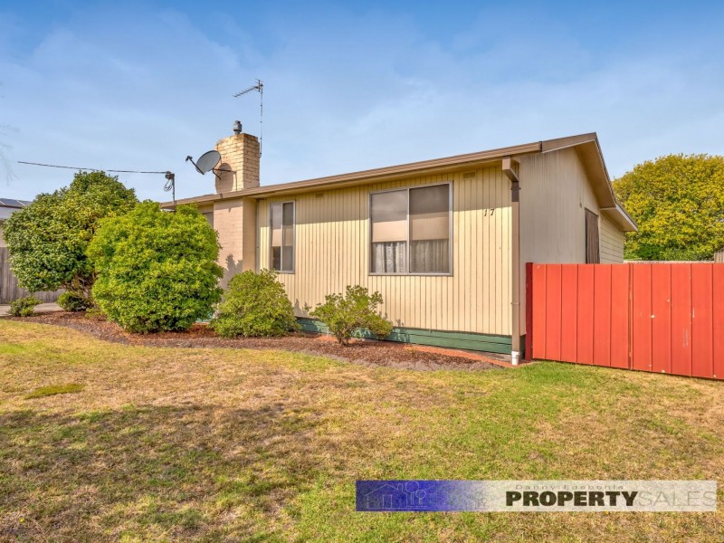 17 Mirboo Street, Newborough VIC 3825