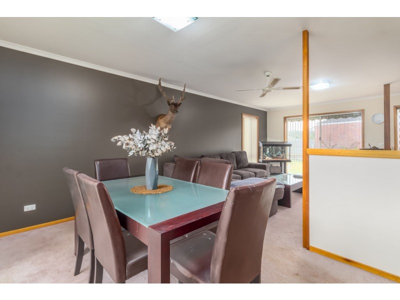 34 Tresswell Avenue, Newborough VIC 3825