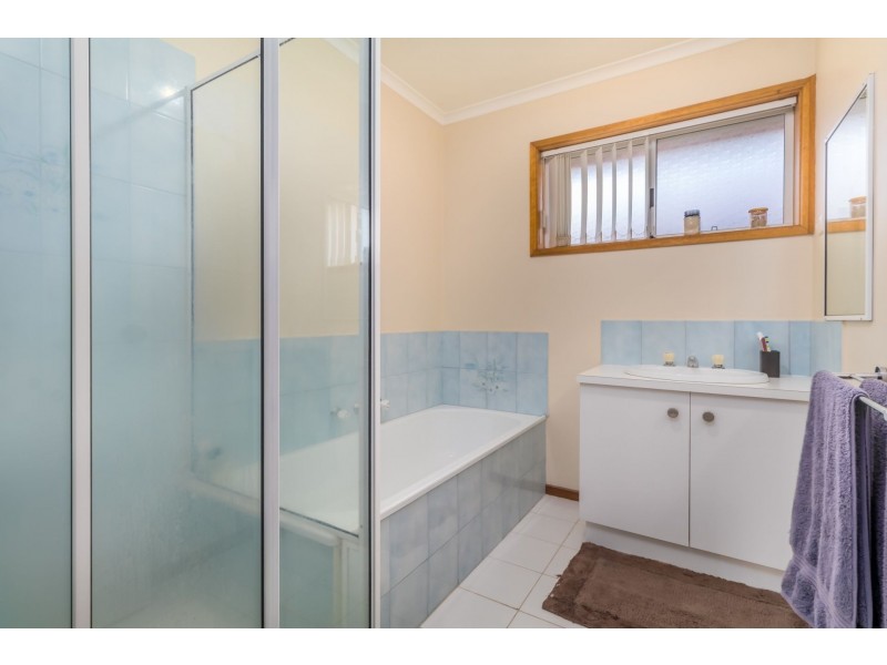 34 Tresswell Avenue, Newborough VIC 3825