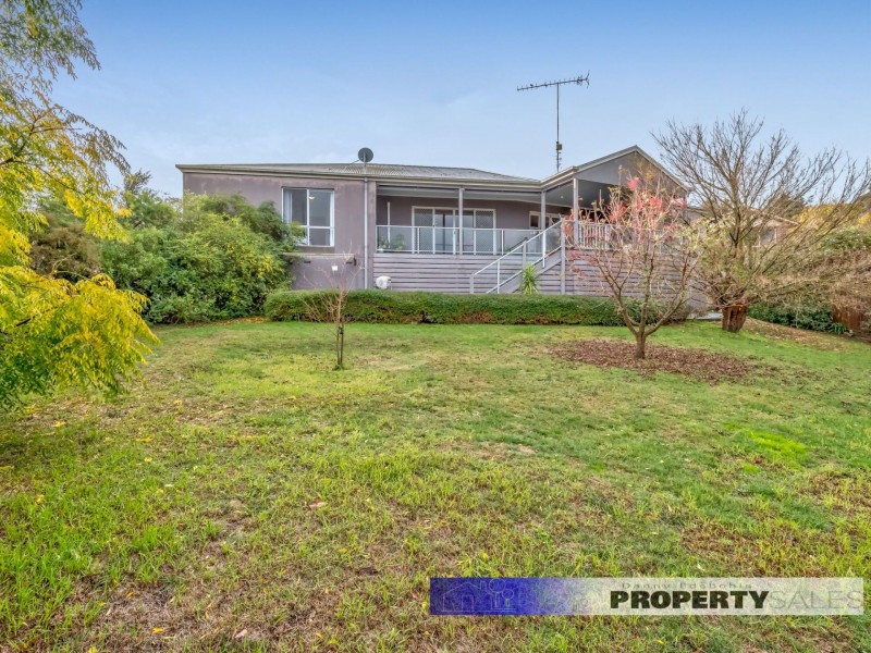 8 Rita Court, Newborough VIC 3825