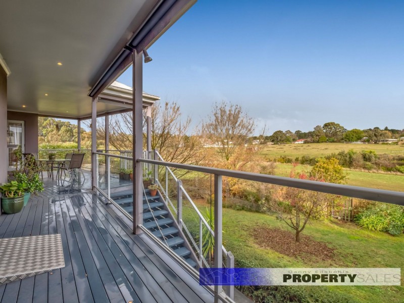 8 Rita Court, Newborough VIC 3825