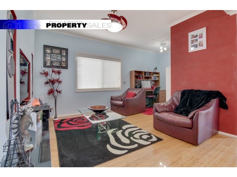 33 Shanahan Parade, Newborough VIC 3825