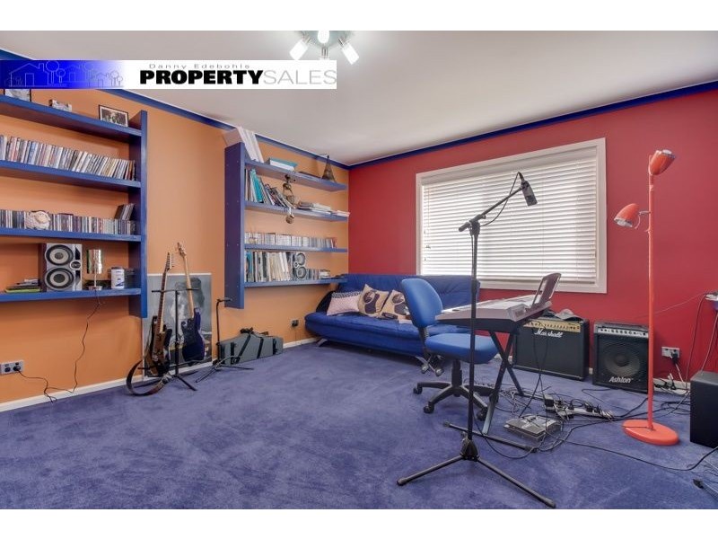 33 Shanahan Parade, Newborough VIC 3825