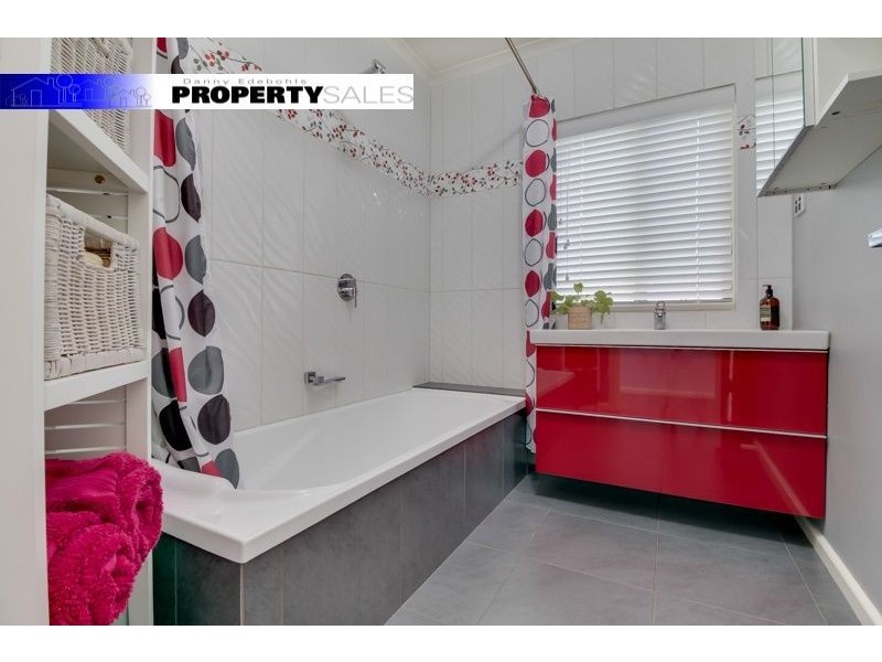 33 Shanahan Parade, Newborough VIC 3825