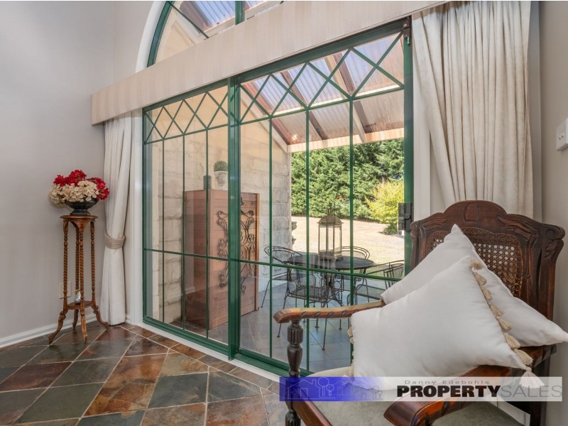 125 McGraths Track, Hernes Oak VIC 3825