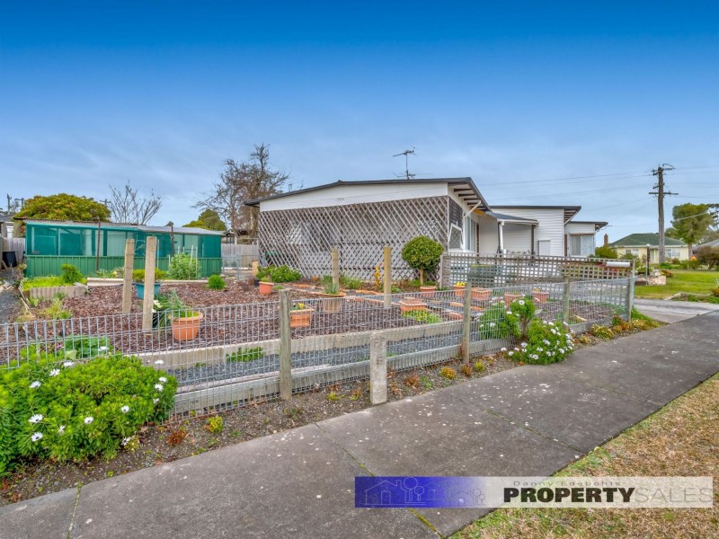 8 Shanahan Parade, Newborough VIC 3825