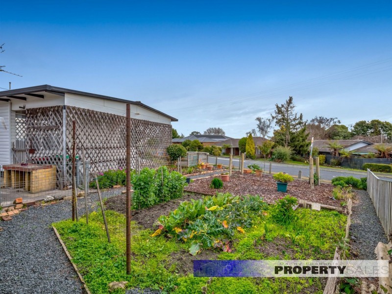 8 Shanahan Parade, Newborough VIC 3825