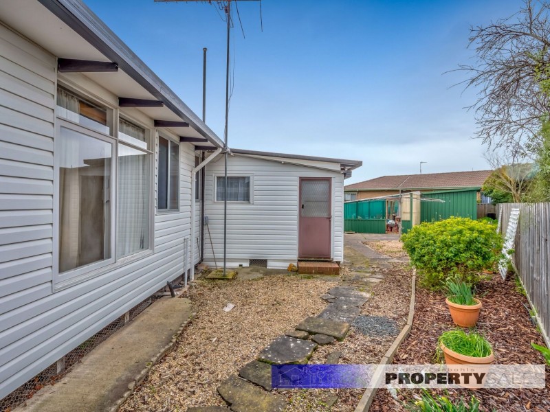 8 Shanahan Parade, Newborough VIC 3825