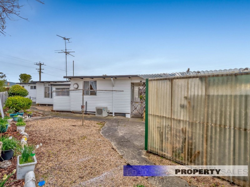 8 Shanahan Parade, Newborough VIC 3825