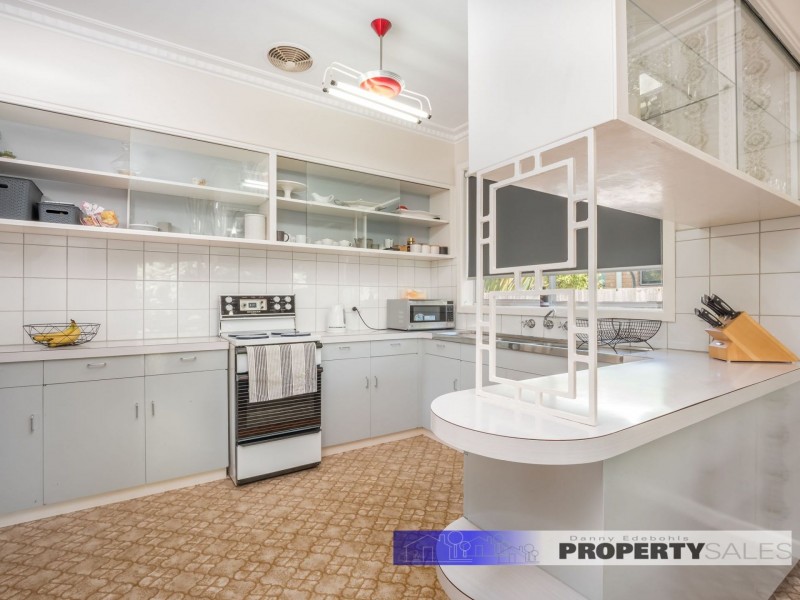 24 Law Street, Newborough VIC 3825