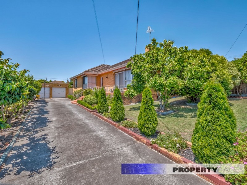 24 Law Street, Newborough VIC 3825