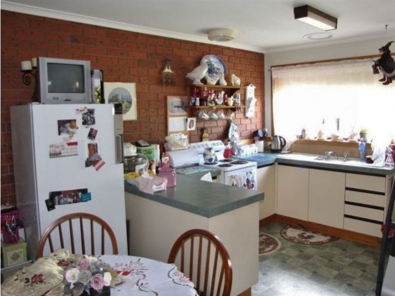 3/10 Paull Court, Moe VIC 3825