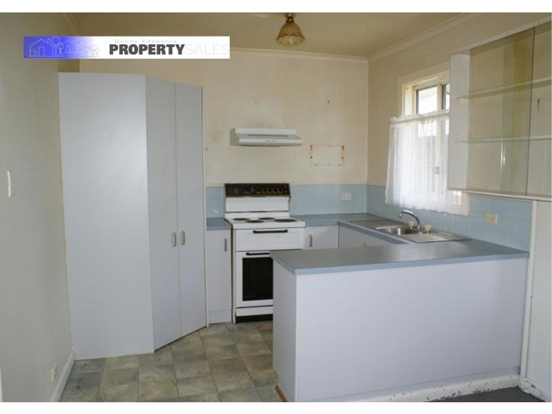 13 Elizabeth Street, Moe VIC 3825