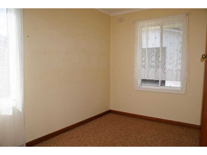 13 Elizabeth Street, Moe VIC 3825