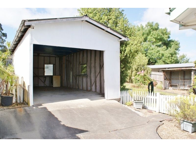 13 Elizabeth Street, Moe VIC 3825