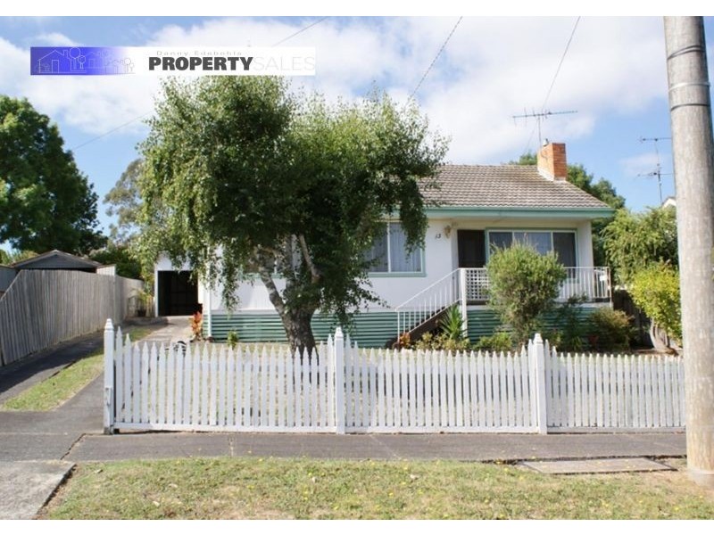 13 Elizabeth Street, Moe VIC 3825